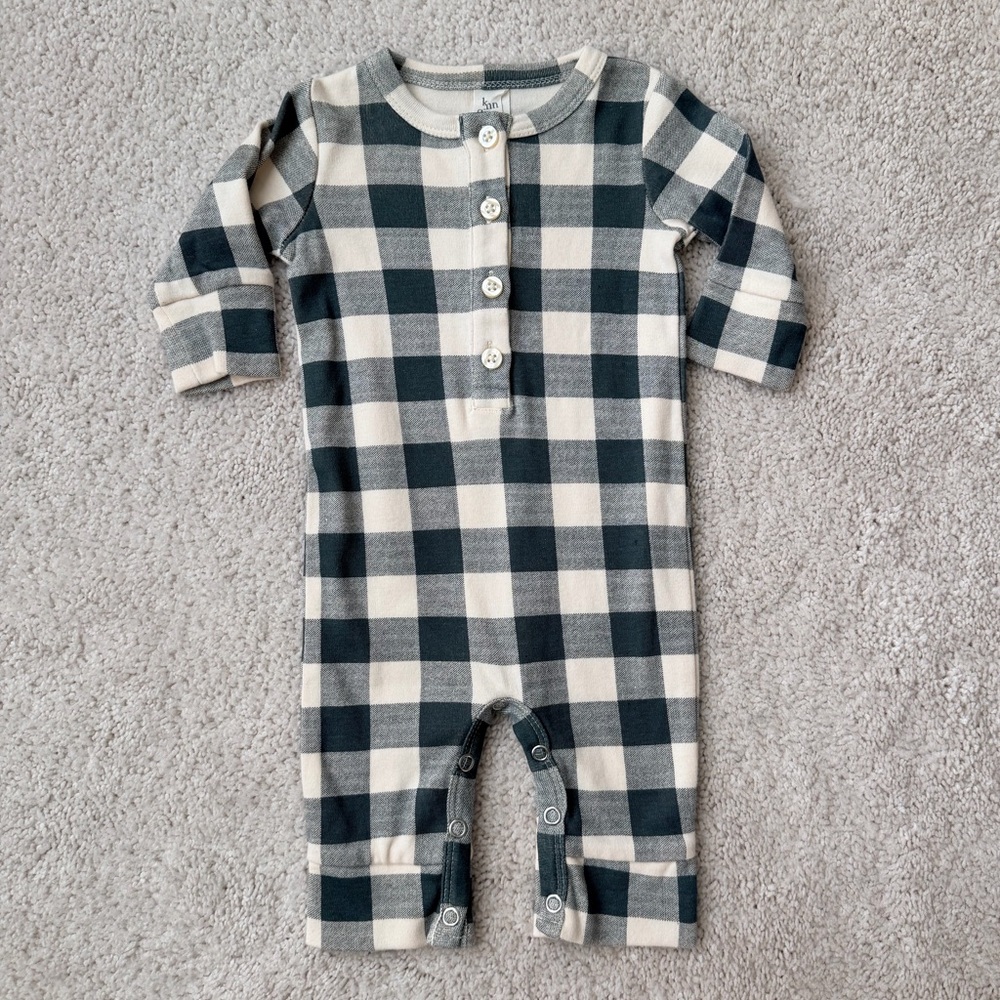 Kate Quinn 100% Organic Cotton Baby Romper in Cream and Green
